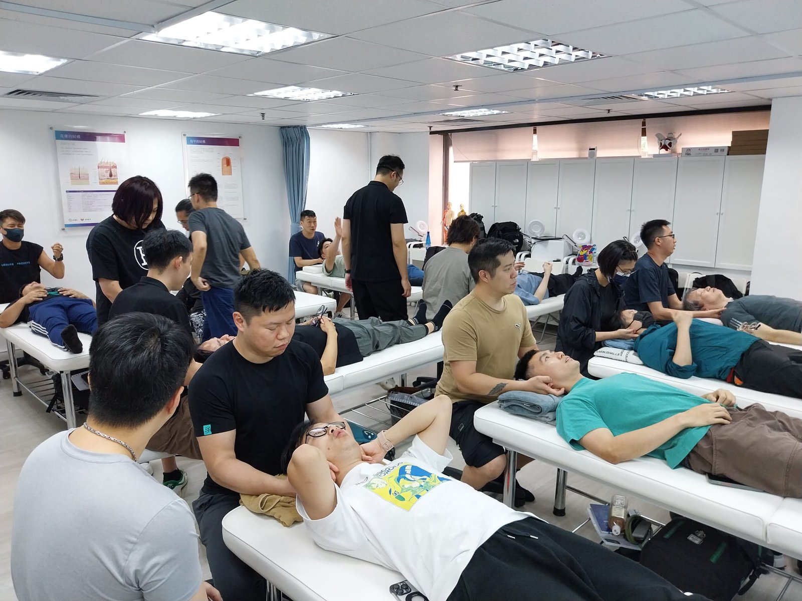龍氏治脊療法 頸胸腰椎正骨複位學習課程 — 課堂實況